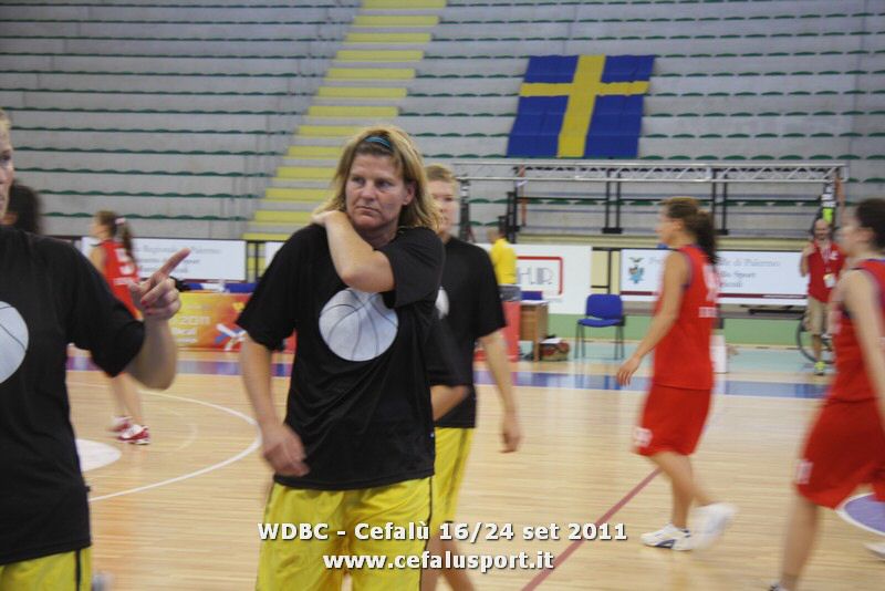 110922 basket 043_tn.jpg